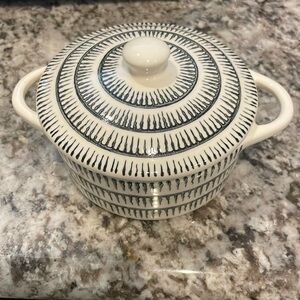 Creative Co-Op mini baker stoneware with lid *NEW*